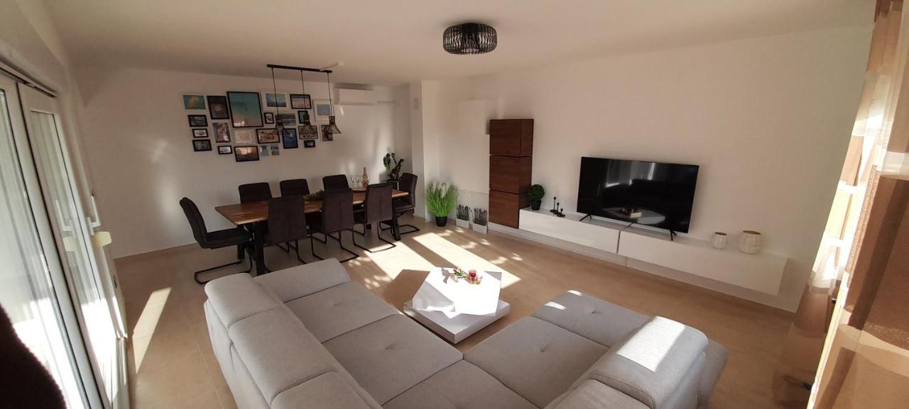 Holiday House Emjalemi Пула Экстерьер фото