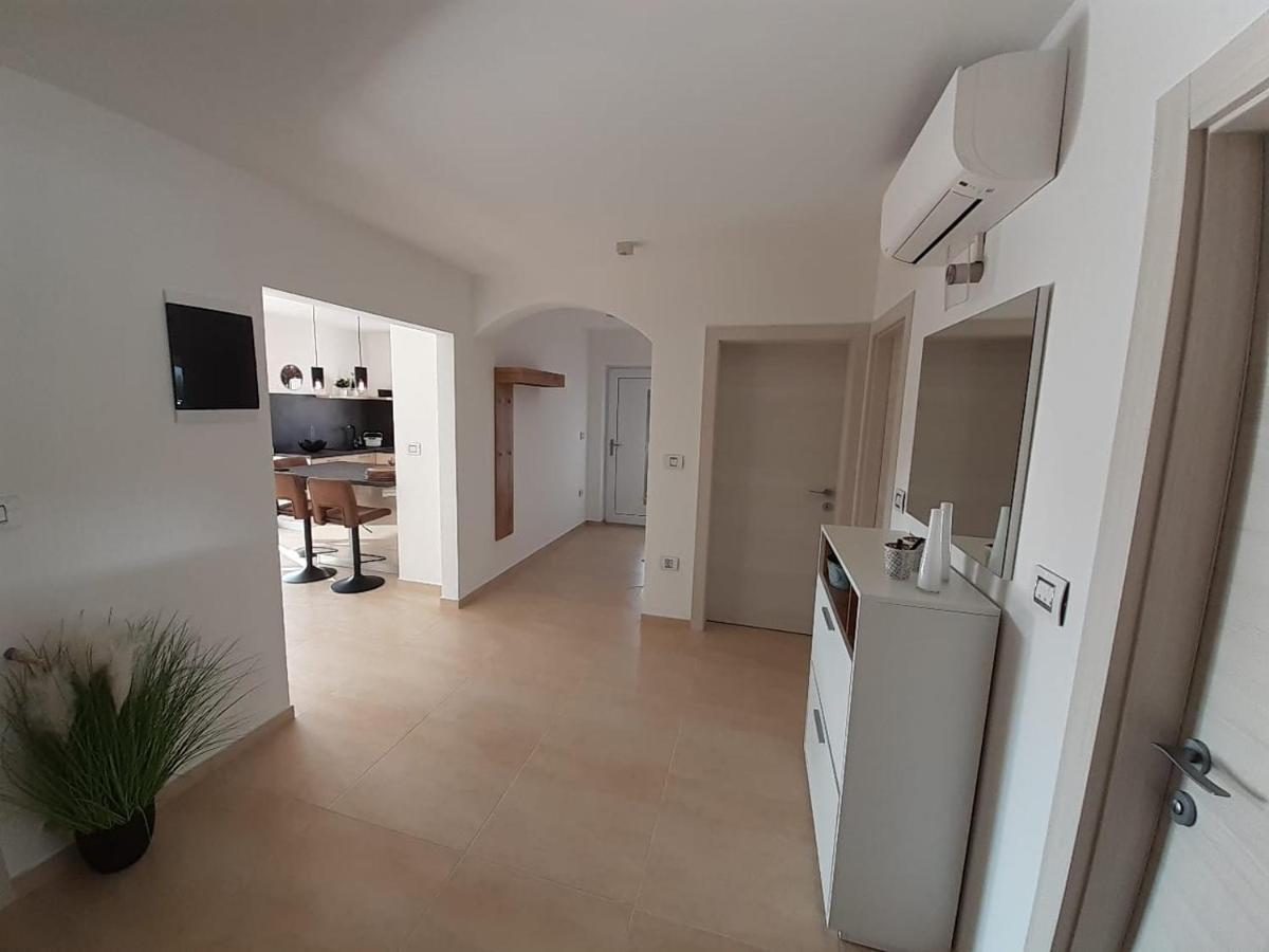 Holiday House Emjalemi Пула Экстерьер фото