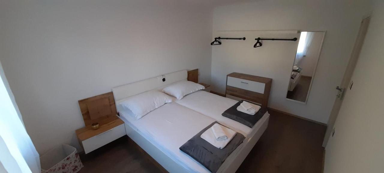 Holiday House Emjalemi Пула Экстерьер фото