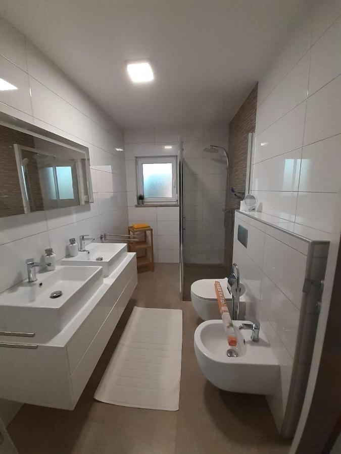Holiday House Emjalemi Пула Экстерьер фото