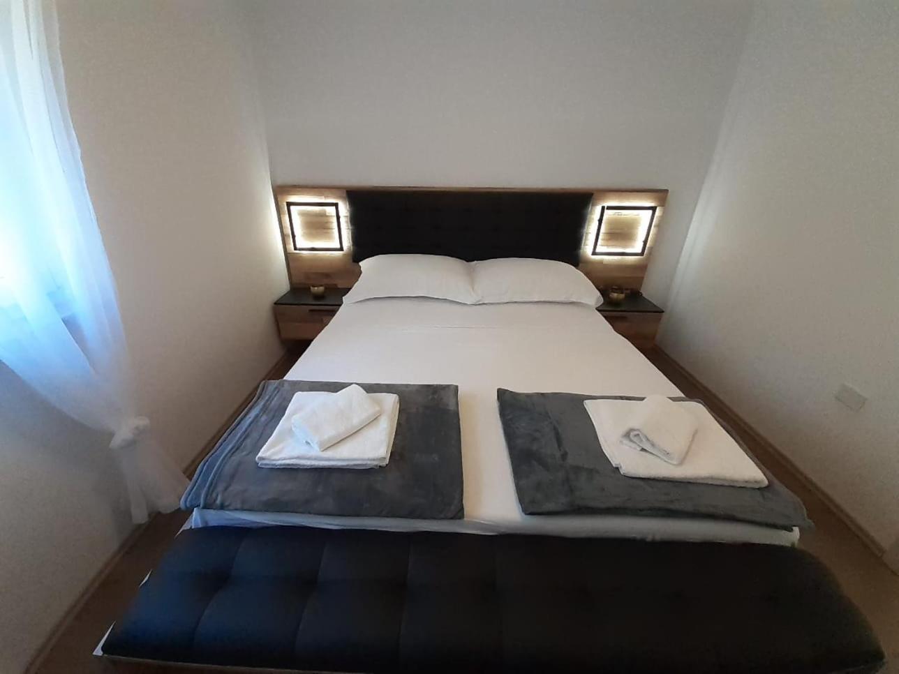 Holiday House Emjalemi Пула Экстерьер фото
