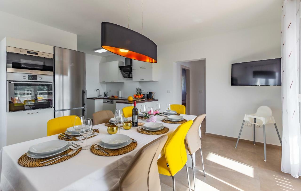 Holiday House Emjalemi Пула Экстерьер фото