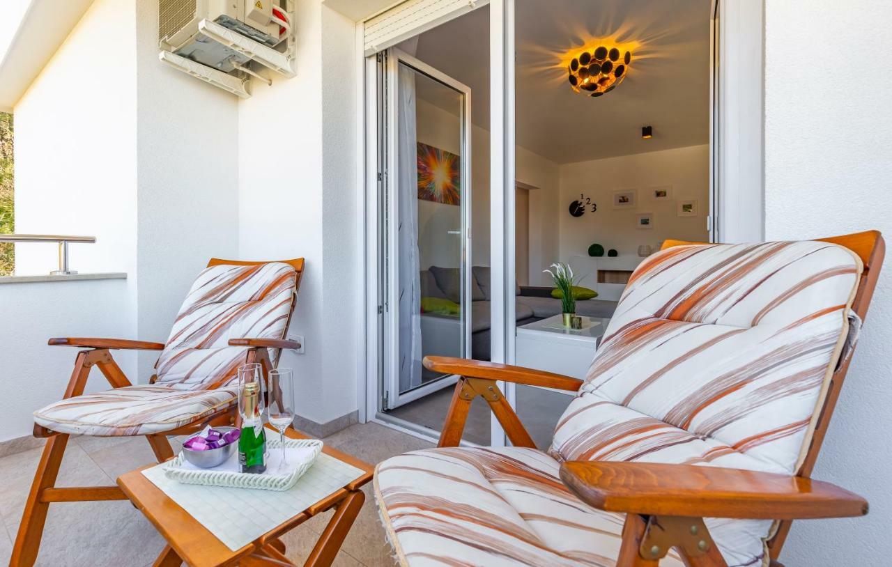 Holiday House Emjalemi Пула Экстерьер фото