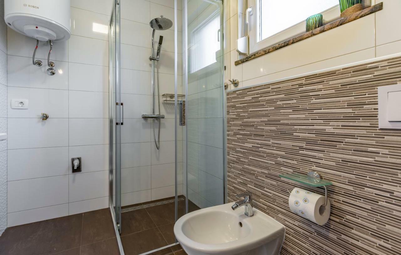 Holiday House Emjalemi Пула Экстерьер фото